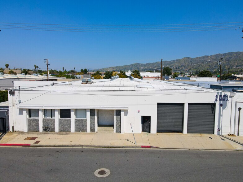 More Photos Of 1001 Chestnut St, Burbank Warehouse For Lease