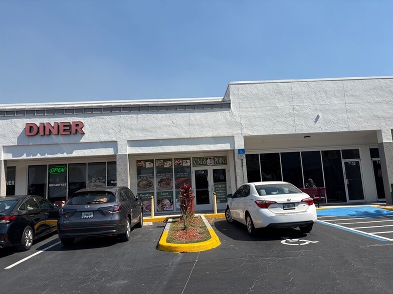 More Photos Of 7118-7170 N Nob Hill Rd, Tamarac General Retail For Lease