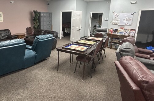 More Photos Of 1943-1947 Woodson Rd, Overland General Retail For Lease