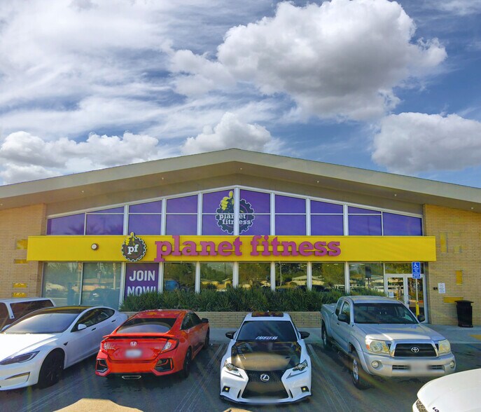 More Photos Of , Chatsworth General Retail For Sale