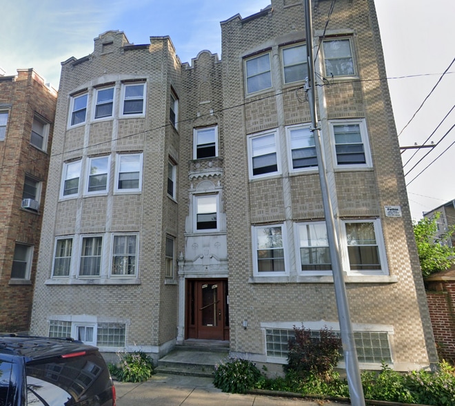 Primary Photo Of 949 E 84th St, Chicago Apartments For Sale