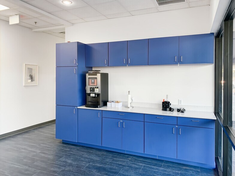 More Photos Of 6044 S 16th St, Phoenix Coworking Space