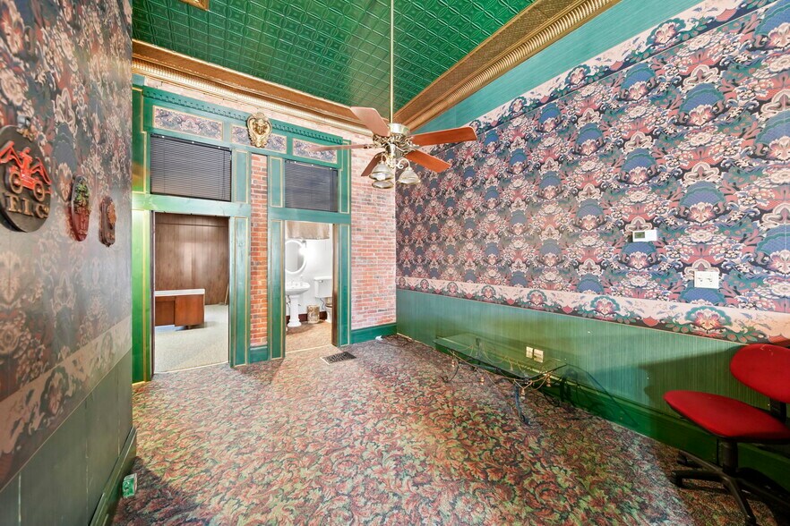 More Photos Of 104 Main St, Waldron Office Residential For Sale