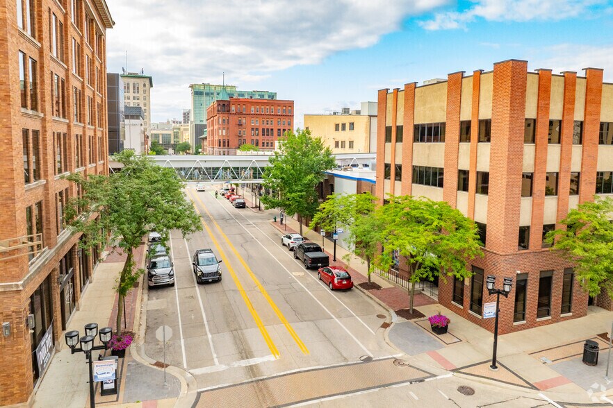 More Photos Of 320 3rd St SE, Cedar Rapids Office For Lease