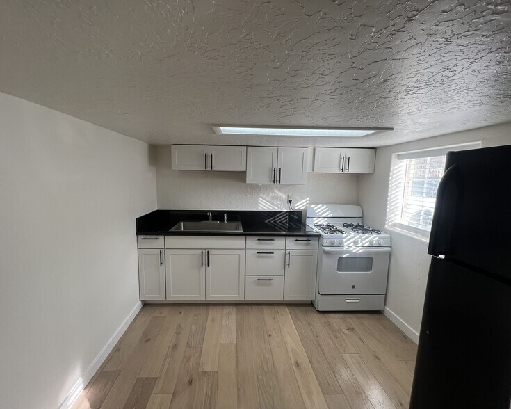 More Photos Of 441 S 500 E, Provo Apartments For Sale