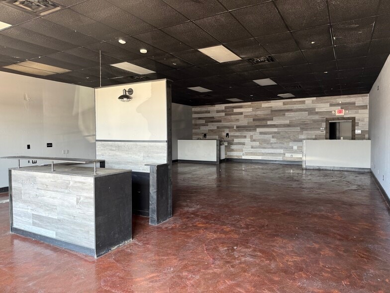 More Photos Of 512 N McPherson Church Rd, Fayetteville Storefront Retail Office For Lease