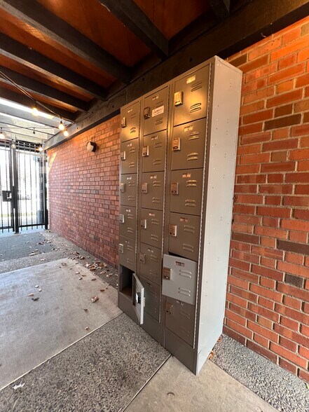 More Photos Of 3332 N Lombard St, Portland Office For Sale