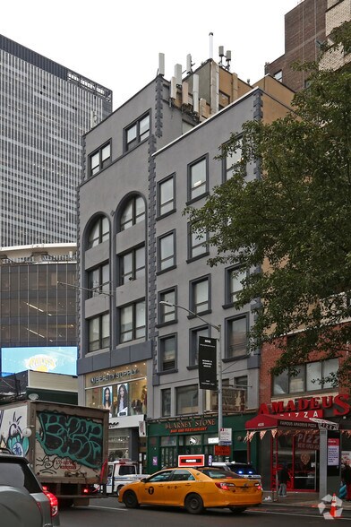 More Photos Of 412 Eighth Ave, New York Loft Creative Space For Lease