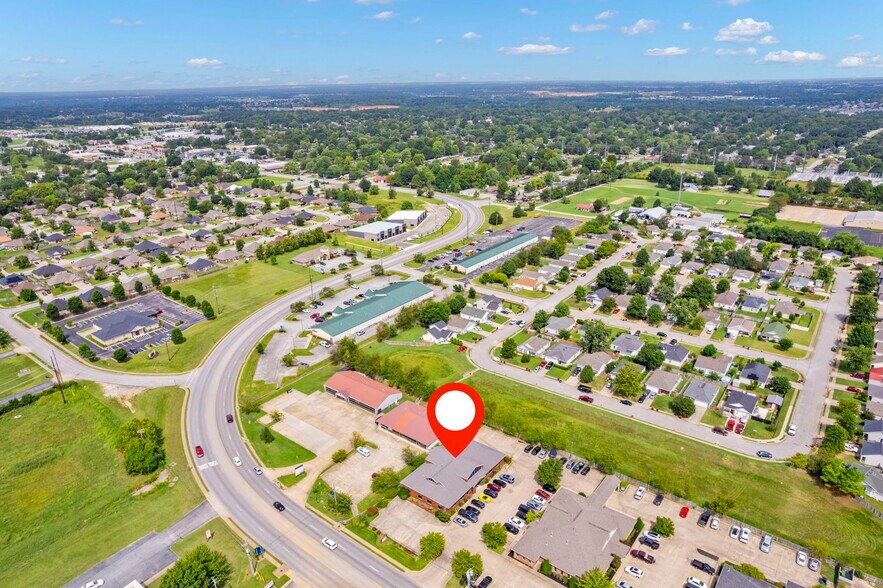 More Photos Of 2964 W Huntsville Ave, Springdale Medical For Lease