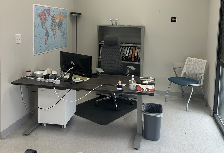 More Photos Of 4489 Posterity Ct, Gastonia Flex For Lease