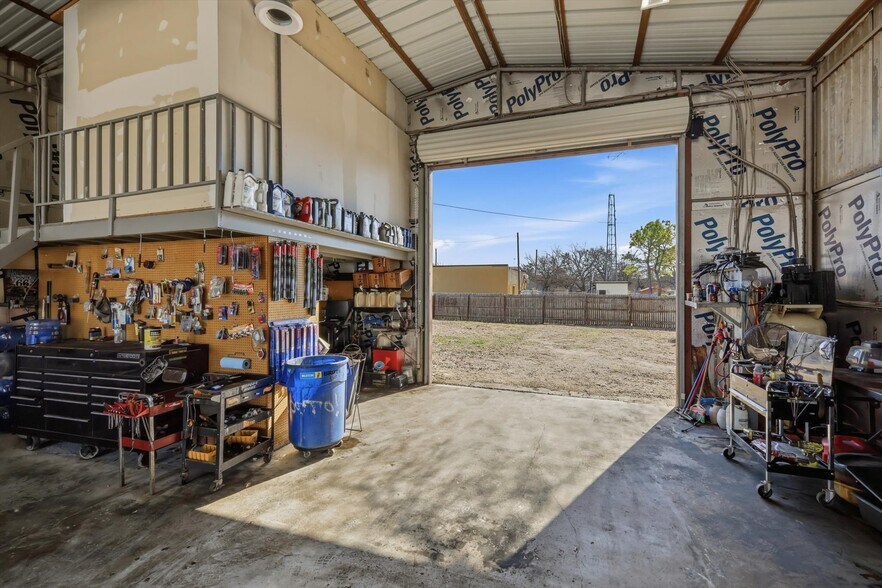 More Photos Of 103 W Franklin St, Alvord General Retail For Sale