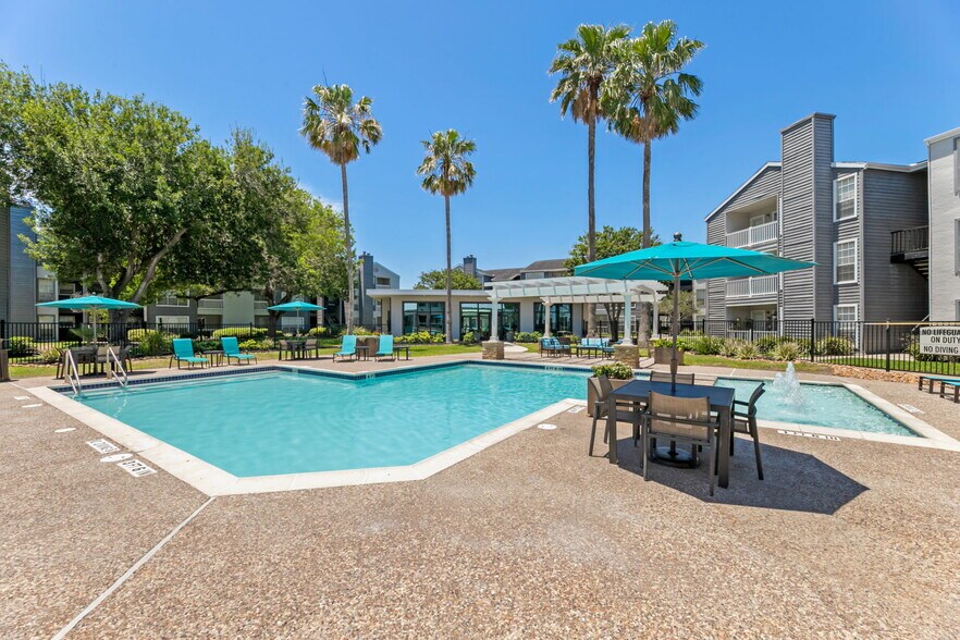 More Photos Of 6635 S Staples St, Corpus Christi Apartments For Sale