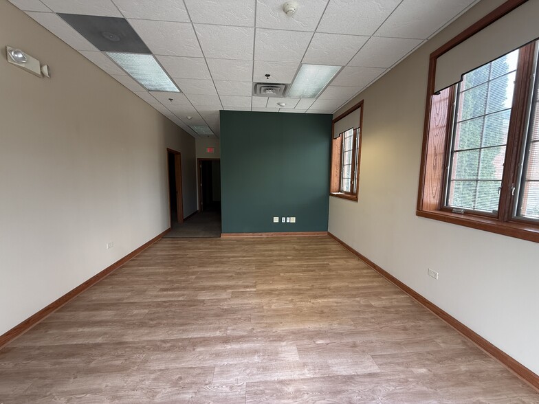 More Photos Of 2429 Randall Rd, Carpentersville Storefront Retail Office For Lease