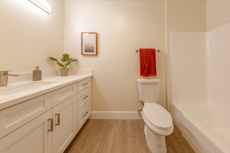 More Photos Of 628 W California Ave, Vista Apartments For Sale
