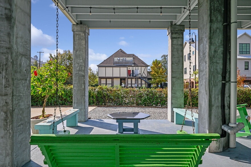 More Photos Of 124 Lafitte St, Mandeville Hospitality For Sale