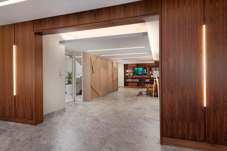 More Photos Of 8621 Robert Fulton Dr, Columbia Office For Lease