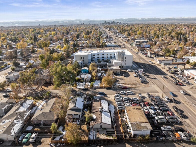 More Photos Of 1454 Tamarac St, Denver Flex For Sale