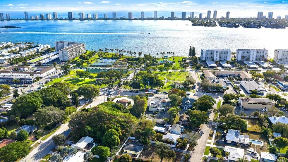 More Photos Of U.S. 1 @ Park Avenue, Lake Park Land For Sale