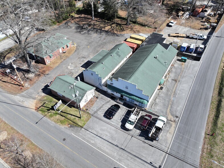 More Photos Of 612 S Chestnut St, Gastonia Freestanding For Lease