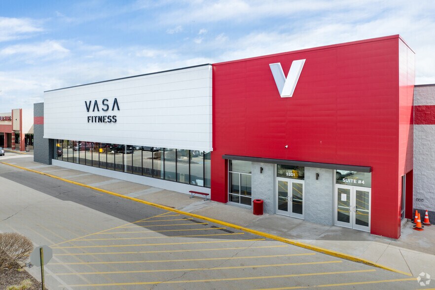 Primary Photo Of 5201 Washington Ave, Mount Pleasant Storefront For Lease