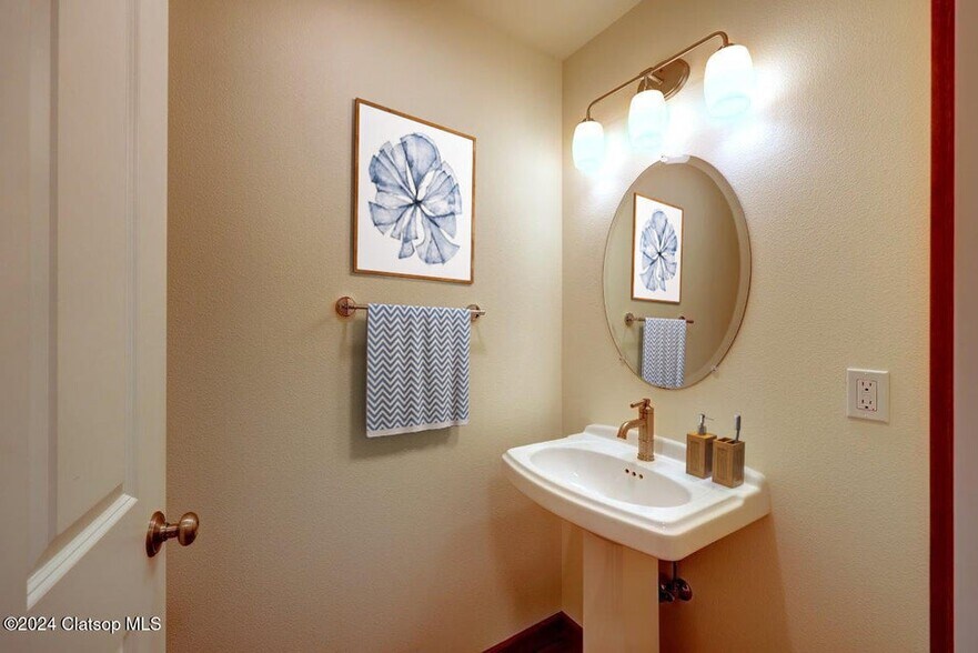 More Photos Of 740 Avenue G, Seaside Apartments For Sale