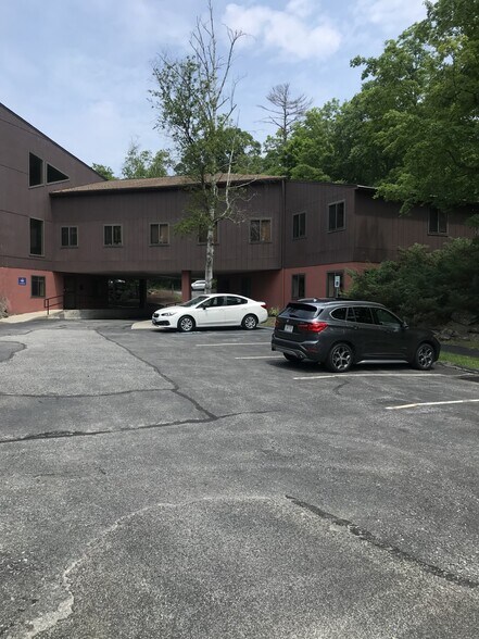 More Photos Of 7 Pinewoods Rd, Hyde Park Medical For Lease