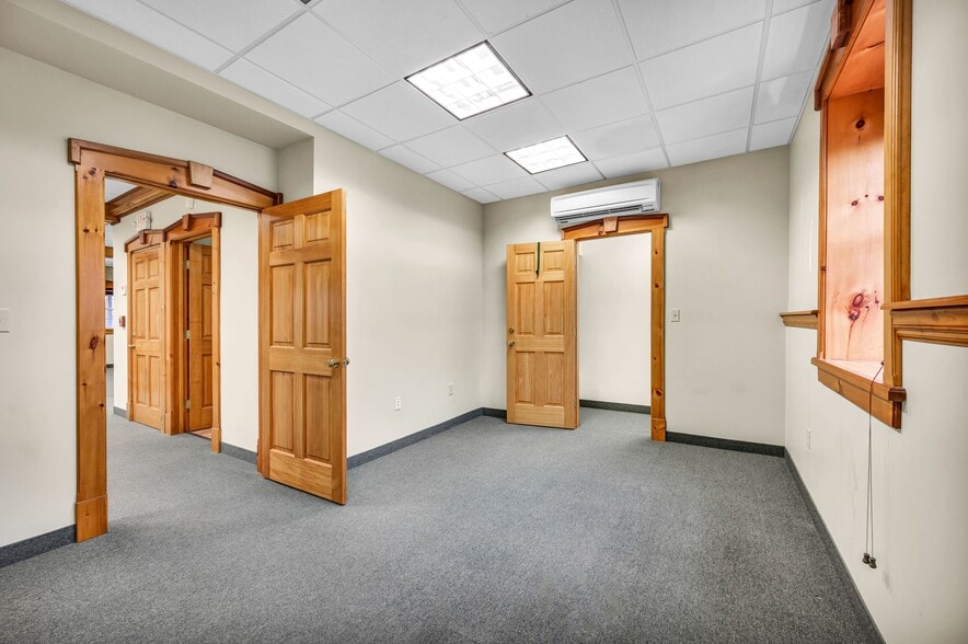 More Photos Of 132 Main St, Southington Bank For Lease