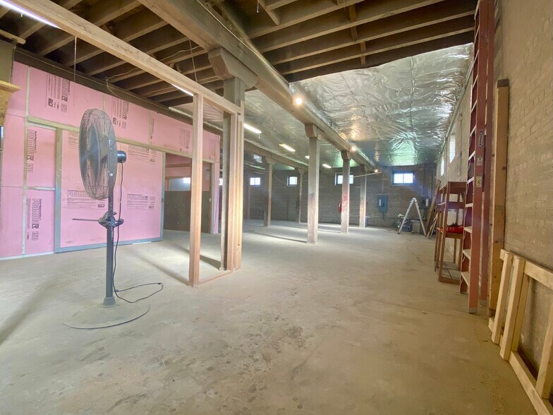 More Photos Of 260 W Stroud St, Randolph Warehouse For Sale