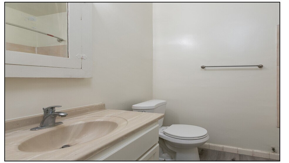 More Photos Of 2401 W Main St, Alhambra Storefront Retail Residential For Lease