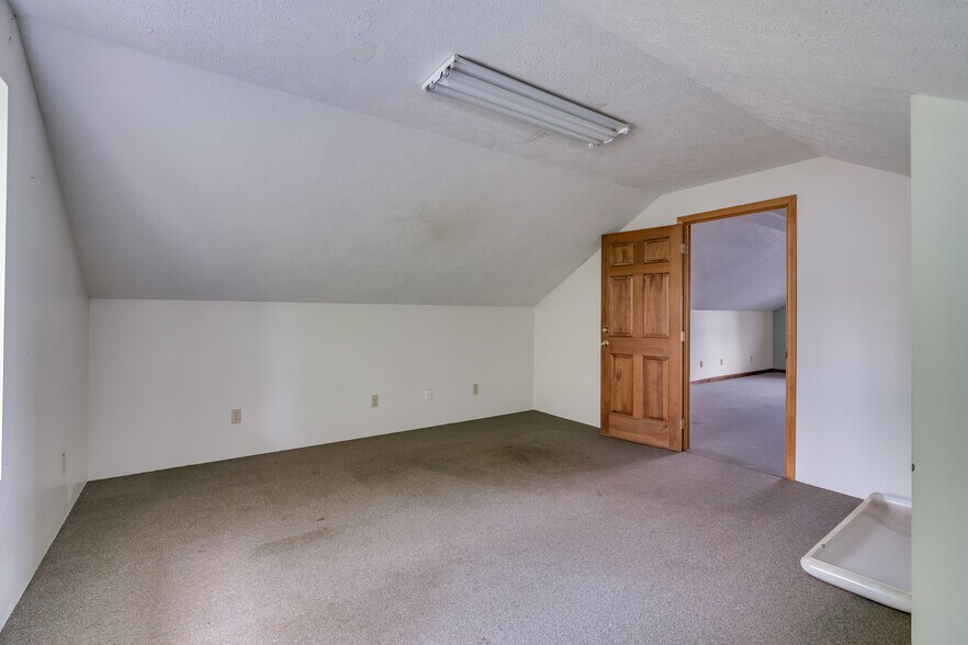 More Photos Of 708 James St, Clayton Office For Sale