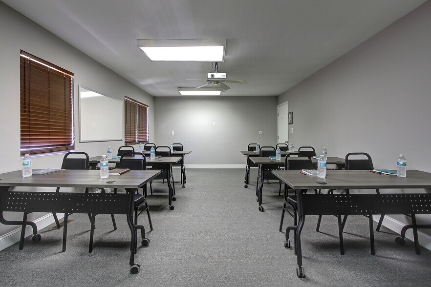 More Photos Of 5819-5825 Allentown Rd, Camp Springs Coworking Space