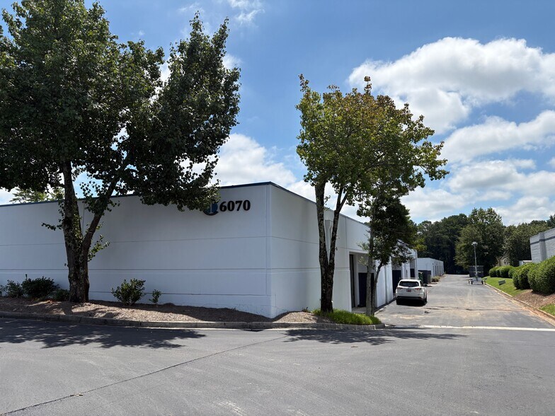 More Photos Of 6000 Dawson Blvd, Norcross Unknown For Lease