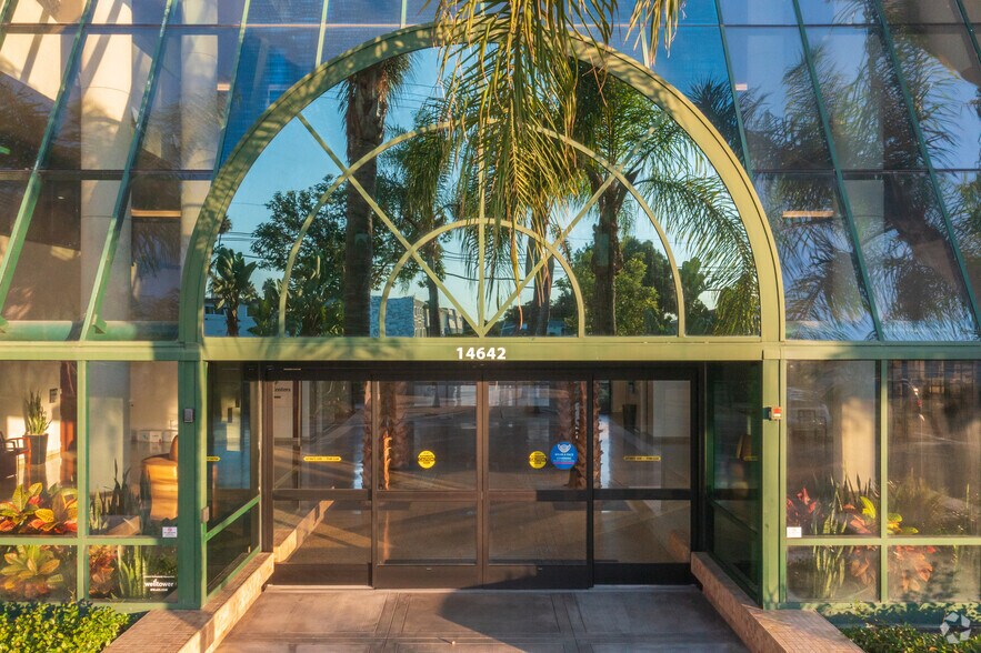 More Photos Of 14642 Newport Ave, Tustin Medical For Lease