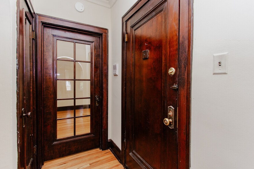 More Photos Of 2903 N Linder Ave, Chicago Apartments For Sale