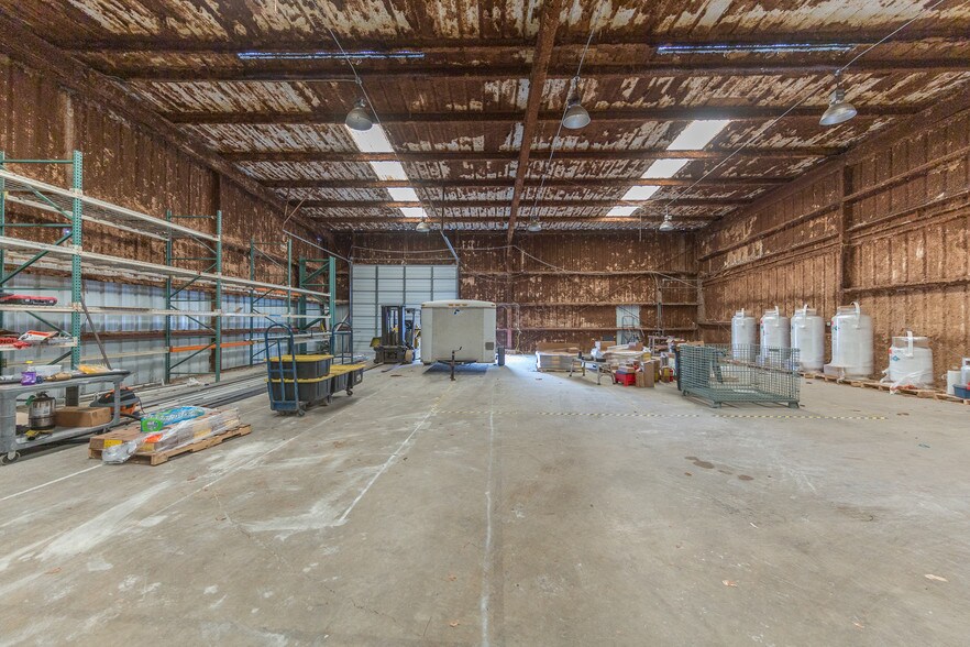 More Photos Of 1103 Center St, Pasadena Warehouse For Sale