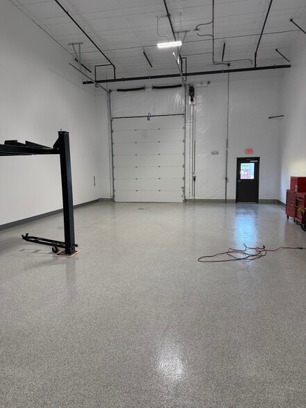 More Photos Of 254 Pleasant St, West Bridgewater Warehouse For Lease
