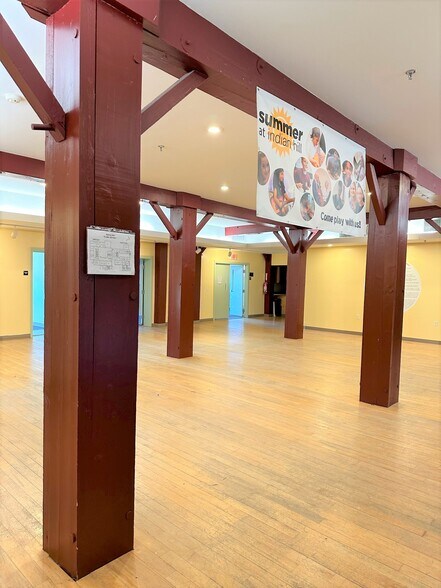 More Photos Of 36 King St, Littleton Specialty For Sale