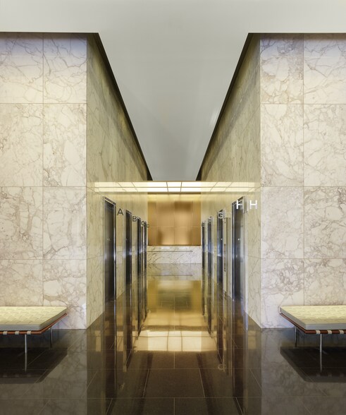 More Photos Of 1300 N 17th St, Arlington Office For Lease