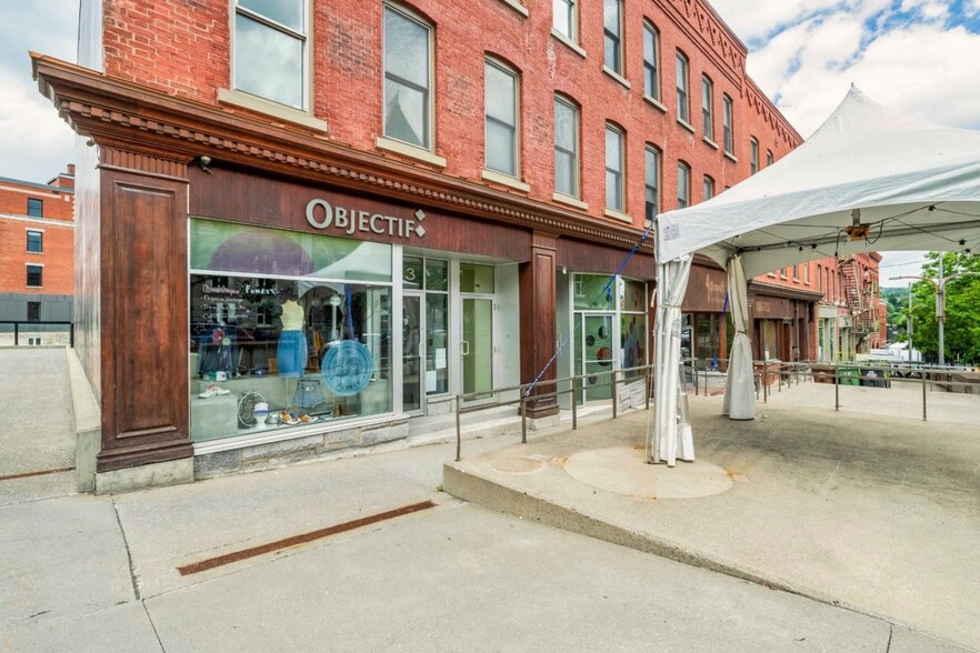 Primary Photo Of 143 Rue Frontenac, Sherbrooke General Retail For Lease