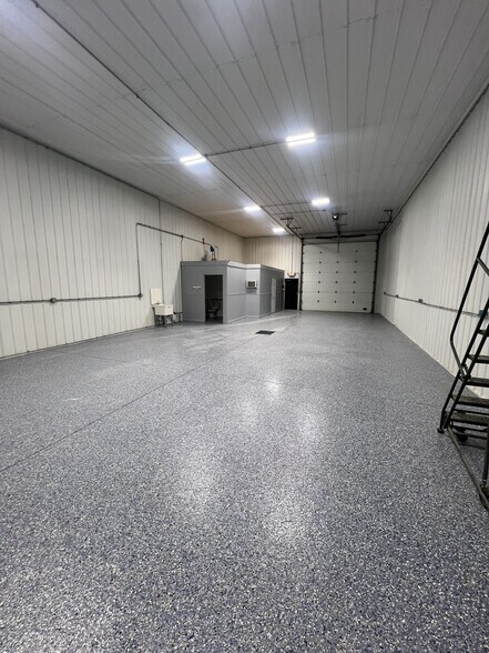 More Photos Of 2341A-C Copper Ct, Lockport Warehouse For Lease