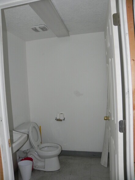 More Photos Of 2675 Industrial Park Dr, Ogden Warehouse For Lease