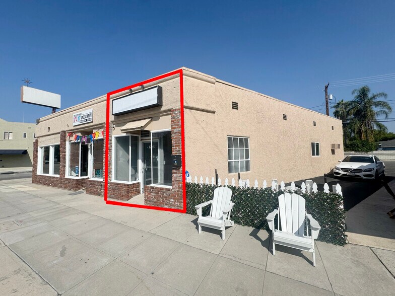 More Photos Of 2221-2225 W Olive Ave, Burbank Office Residential For Lease