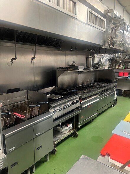 More Photos Of 214-216 Columbus Ave, Pawtucket Restaurant For Sale