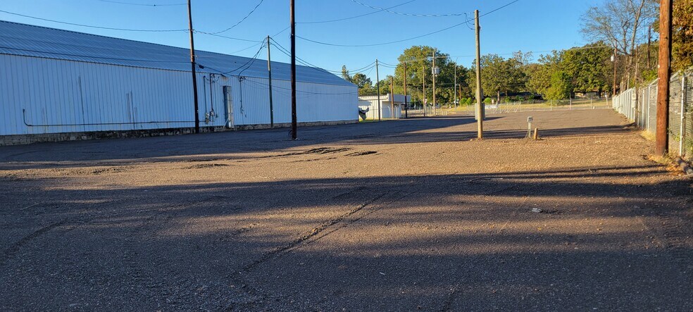 More Photos Of 2824 E Marshall Ave, Longview Land For Lease