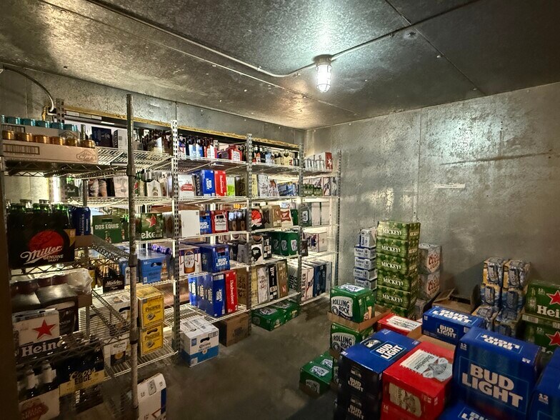 More Photos Of 51815 Kenai Spur Hwy, Kenai General Retail For Sale