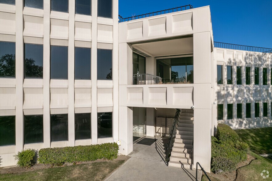 More Photos Of 8300 Utica Ave, Rancho Cucamonga Medical For Lease