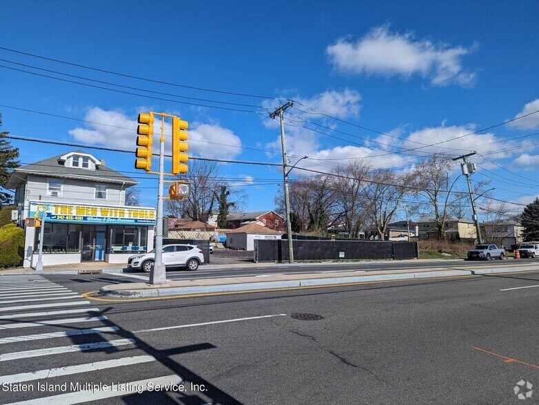 More Photos Of 4185 Hylan Blvd, Staten Island Land For Lease