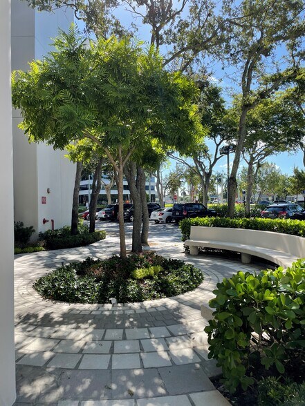 More Photos Of 1401 Forum Way, West Palm Beach Medical For Lease