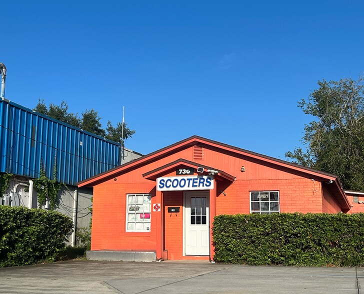 More Photos Of 730 S Dillard St, Winter Garden Freestanding For Lease