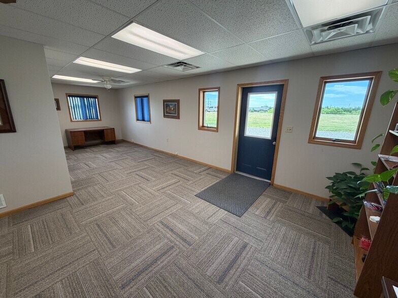 More Photos Of 1401 E 1st St, Ogallala Office For Sale